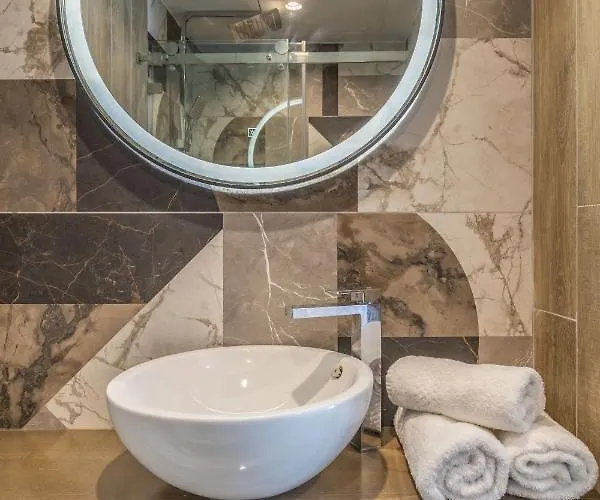 Appartamento Well Located 12 With Kitchen And Backyard