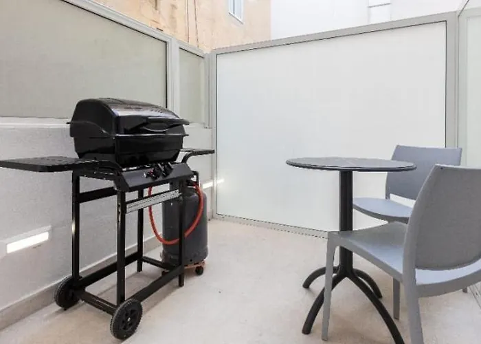 Appartamento Well Located 12 With Kitchen And Backyard