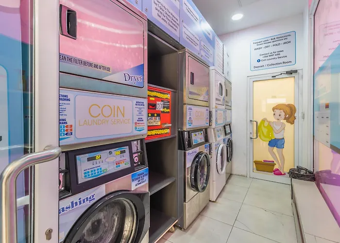 Well Located 12 With Kitchen And Backyard * Сент Джулианс